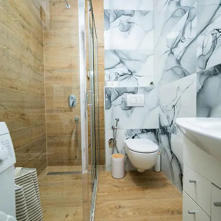 Appartamento Design 150m2 Three-bedroom - Titova Street