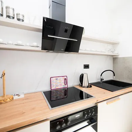 Design 150m2 Three-bedroom - Titova Street Apartment