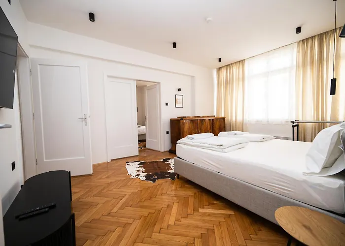 아파트 Design 150m2 Three-bedroom - Titova Street *