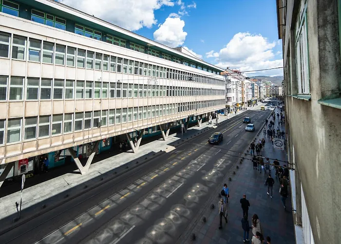 아파트 Design 150m2 Three-bedroom - Titova Street 사라예보