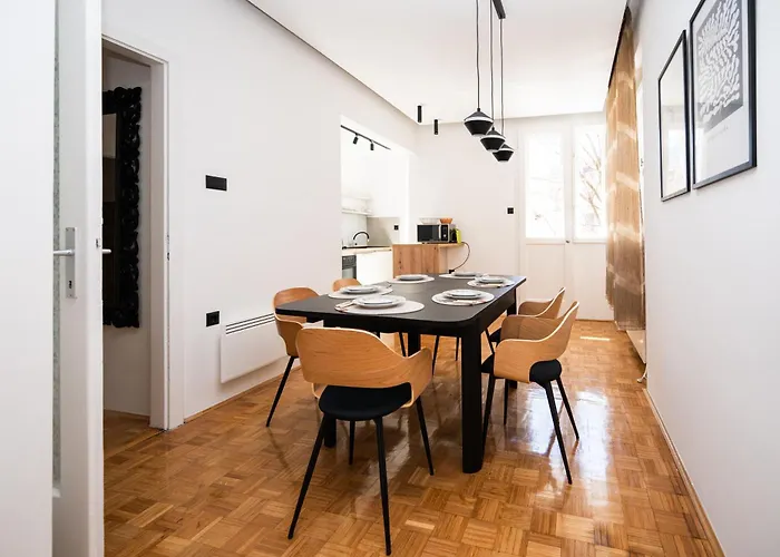 아파트 Design 150m2 Three-bedroom - Titova Street